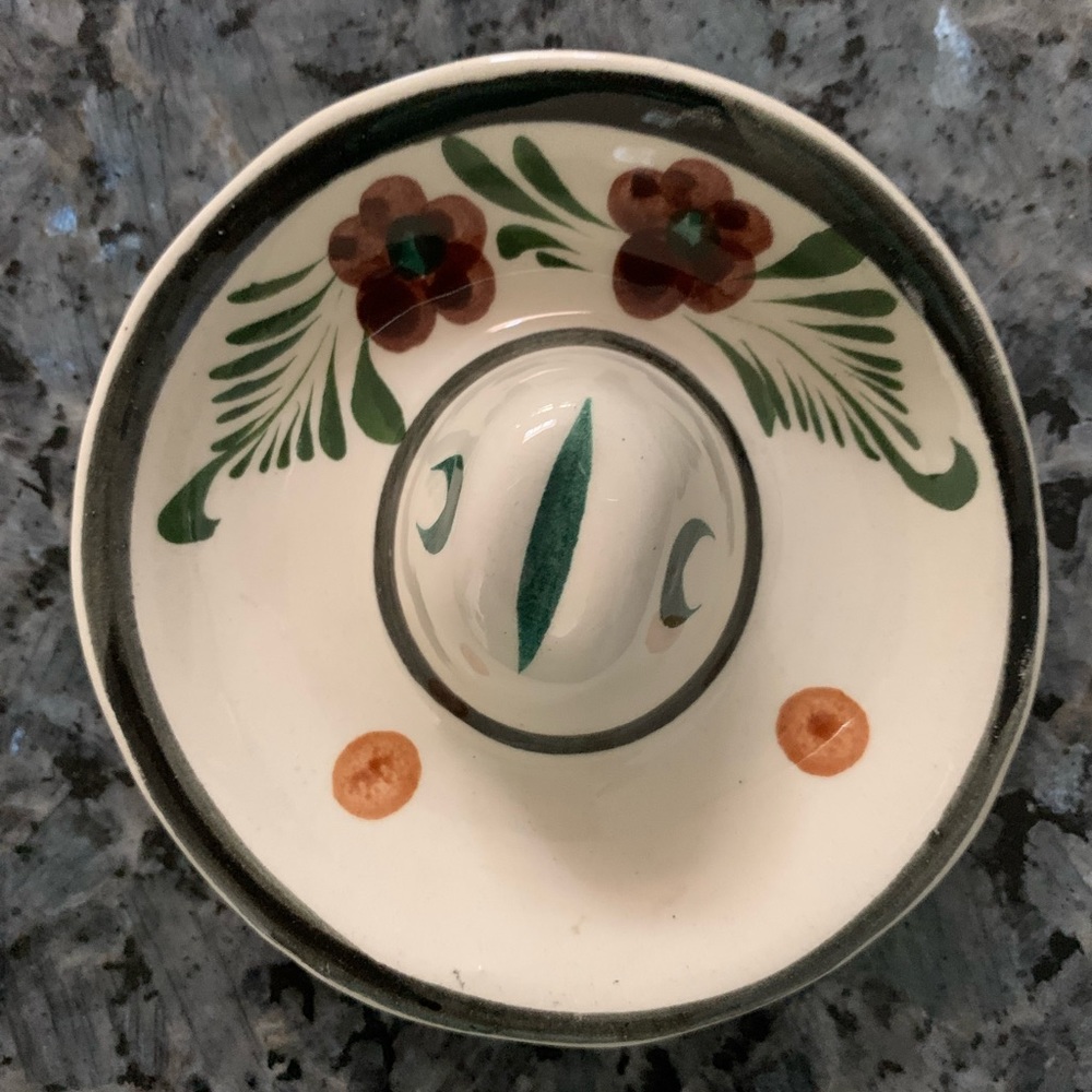 One Sombrero Trinket Jewelry Tray
Mexico Art Souvenir Vintage Ashtray